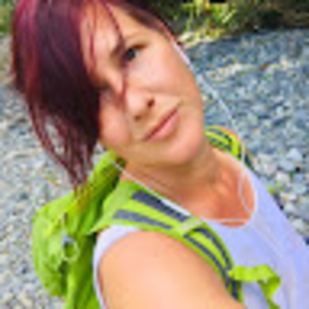 Meet your Posher, Crystal